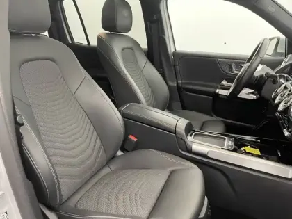 Photo 43 Mercedes GLB Gén. I (X247) Ph2 Progressive Line 5