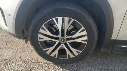 Photo 10 Mercedes GLB  200 d 8G-DCT