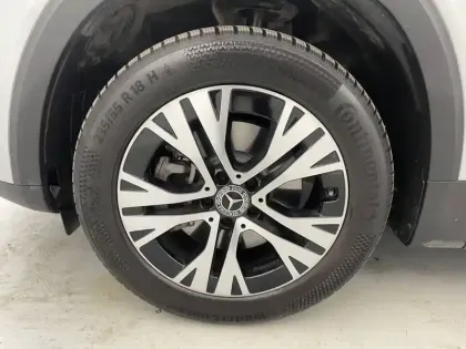 Photo 32 Mercedes GLB Gén. I (X247) Ph2 Progressive Line 5