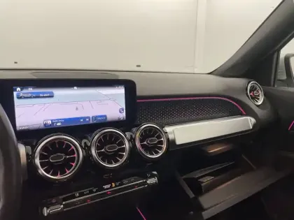 Photo 108 Mercedes GLB  200 d 8G-DCT