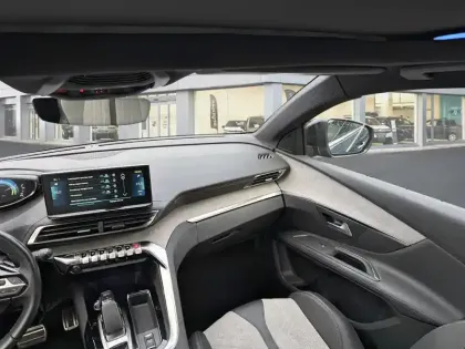 Photo 24 Peugeot 3008  Hybrid 225 e-EAT8