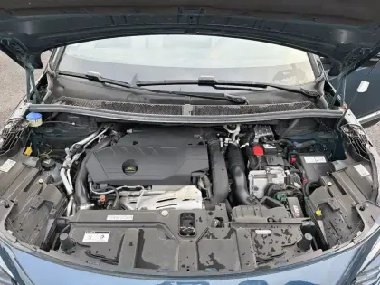 Photo 26 Peugeot 3008  Hybrid 225 e-EAT8