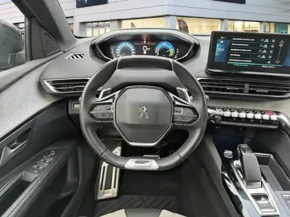 Photo 19 Peugeot 3008  Hybrid 225 e-EAT8
