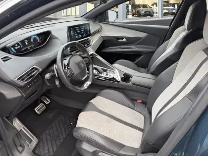 Photo 18 Peugeot 3008  Hybrid 225 e-EAT8