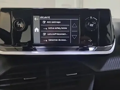 Photo 20 Peugeot 208  BLUEHDI 100 S&S BVM6