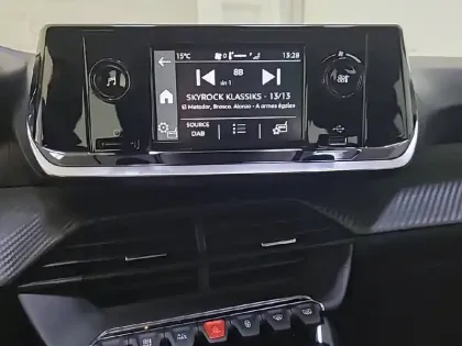 Photo 46 Peugeot 208  BLUEHDI 100 S&S BVM6