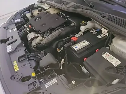 Photo 70 Peugeot 208  BLUEHDI 100 S&S BVM6