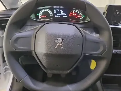 Photo 64 Peugeot 208  BLUEHDI 100 S&S BVM6