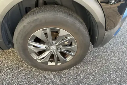 Photo 33 Peugeot 2008  PureTech 100 S&S BVM6