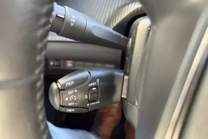 Photo 43 Peugeot 2008  PureTech 100 S&S BVM6