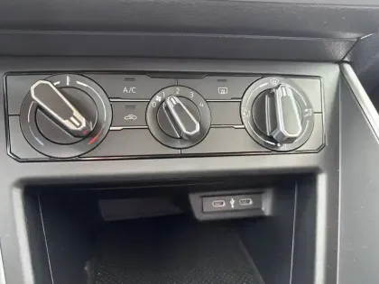 Photo 24 Volkswagen Polo  1.0 TSI 95 S&S BVM5