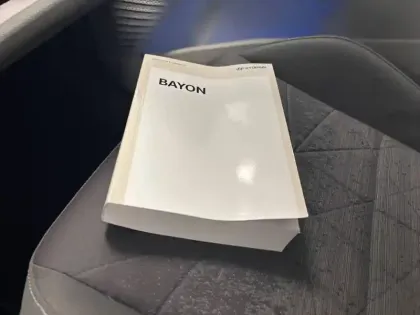 Photo 34 Hyundai Bayon  1.0 T-GDi 100 DCT-7 Hybrid 48V