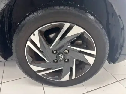 Photo 16 Hyundai Bayon  1.0 T-GDi 100 DCT-7 Hybrid 48V