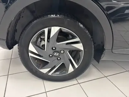 Photo 17 Hyundai Bayon  1.0 T-GDi 100 DCT-7 Hybrid 48V