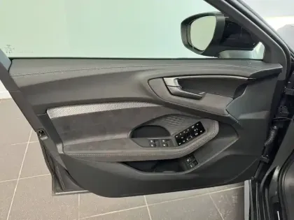 Photo 8 Audi A5  Avant e-hybrid 299 ch S tronic 7 Quattro