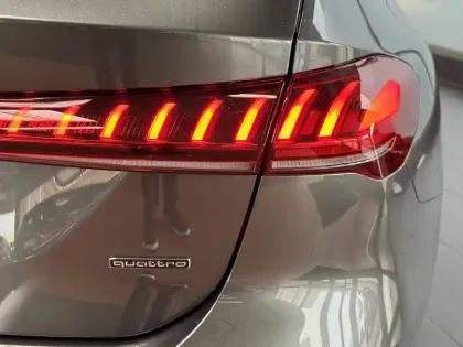 Photo 29 Audi A5  Avant e-hybrid 299 ch S tronic 7 Quattro