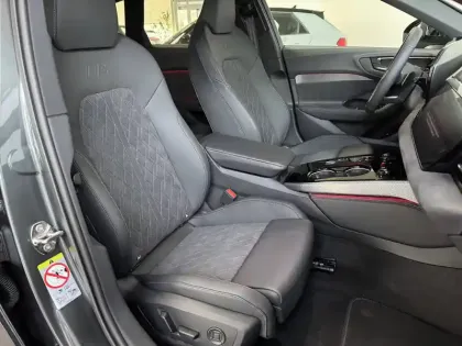 Photo 12 Audi A5  Avant e-hybrid 299 ch S tronic 7 Quattro