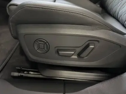 Photo 28 Audi A5  Avant e-hybrid 299 ch S tronic 7 Quattro