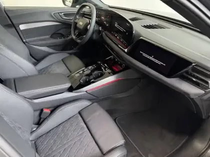 Photo 7 Audi A5  Avant e-hybrid 299 ch S tronic 7 Quattro