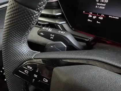 Photo 25 Audi A5  Avant e-hybrid 299 ch S tronic 7 Quattro