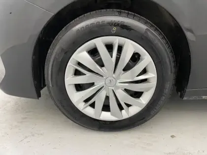 Photo 45 Peugeot 208  PureTech 75 S&S BVM5