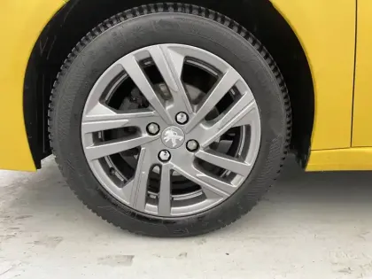 Photo 48 Peugeot 208  PureTech 75 S&S BVM5