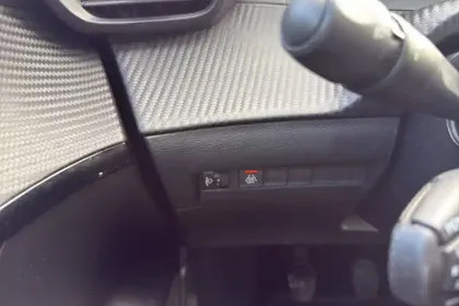 Photo 21 Peugeot 208  PureTech 75 S&S BVM5