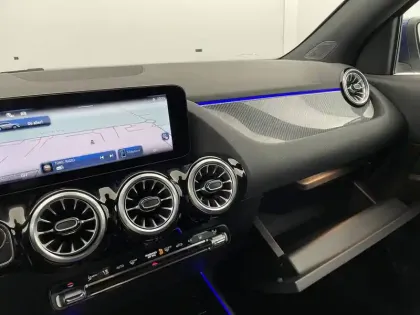 Photo 27 Mercedes GLA  250 e 8G-DCT