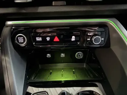 Photo 18 Audi Q5  e-hybrid 299 ch S tronic 7 Quattro