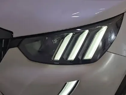 Photo 15 Peugeot 2008  PureTech 130 S&S EAT8