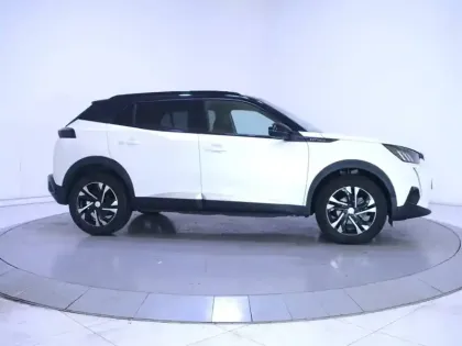 Photo 36 Peugeot 2008  PureTech 130 S&S EAT8