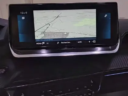 Photo 18 Peugeot 2008  PureTech 130 S&S EAT8