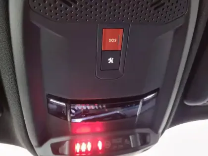 Photo 25 Peugeot 2008  PureTech 130 S&S EAT8