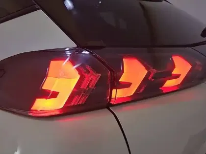 Photo 16 Peugeot 2008  PureTech 130 S&S EAT8