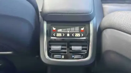 Photo 18 Volvo Xc60  B4 197 ch Geartronic 8