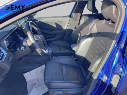 Photo 8 Renault Clio  E-Tech 140