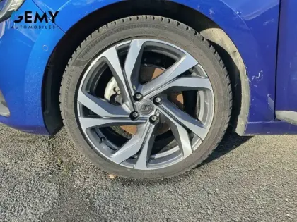 Photo 10 Renault Clio  E-Tech 140