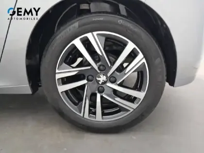 Photo 26 Peugeot 208  PureTech 100 S&S BVM6