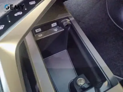 Photo 33 Peugeot 3008  Hybrid 145 e-DCS6