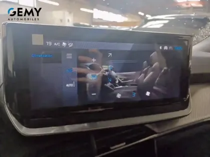 Photo 12 Peugeot 2008  Hybrid 145 e-DCS6