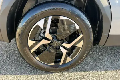 Photo 37 Peugeot 2008  PureTech 100 S&S BVM6