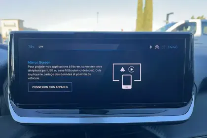 Photo 50 Peugeot 2008  PureTech 100 S&S BVM6