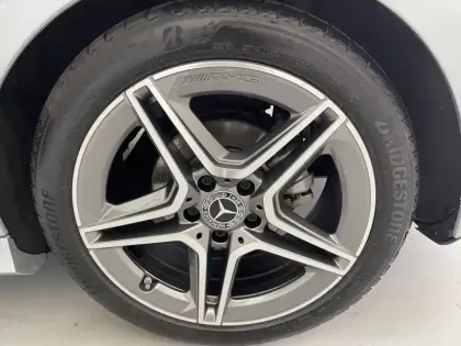 Photo 16 Mercedes Classe A  180 7G-DCT