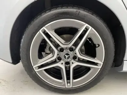 Photo 17 Mercedes Classe A  180 7G-DCT