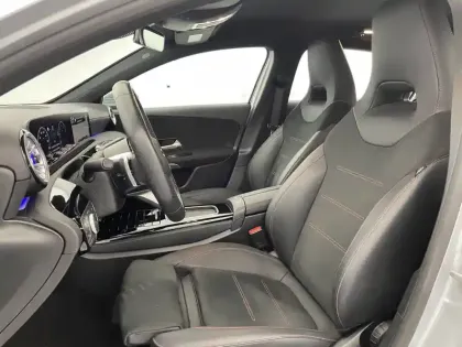 Photo 14 Mercedes Classe A  180 7G-DCT