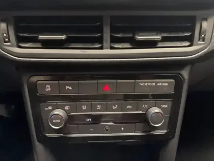 Photo 33 Volkswagen T-cross  1.0 TSI 115 Start/Stop DSG7