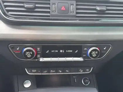 Photo 22 Audi Q5  55 TFSIe 367 S tronic 7 Quattro