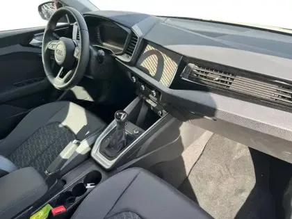 Photo 37 Audi A1  Sportback 30 TFSI 116 ch S tronic 7