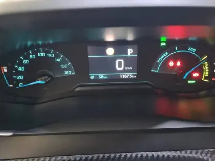 Photo 9 Peugeot 208  Electrique 50 kWh 136ch