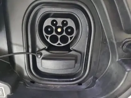 Photo 31 Peugeot 208  Electrique 50 kWh 136ch